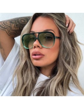 VALLEY Bang x Booie - Green Fade w. Gold Metal / Dark Green Gradient Lens VALLEY Bang x Booie - Green Fade w. Gold Metal / Dark Green Gradient Lens